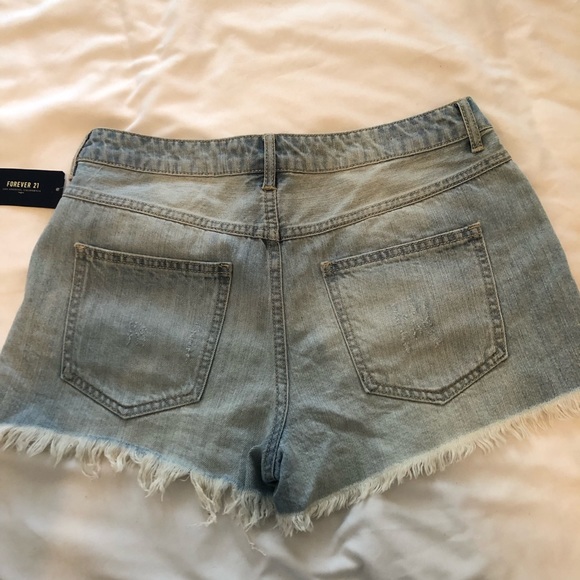 NWT Forever 21 denim shorts - Picture 5 of 6